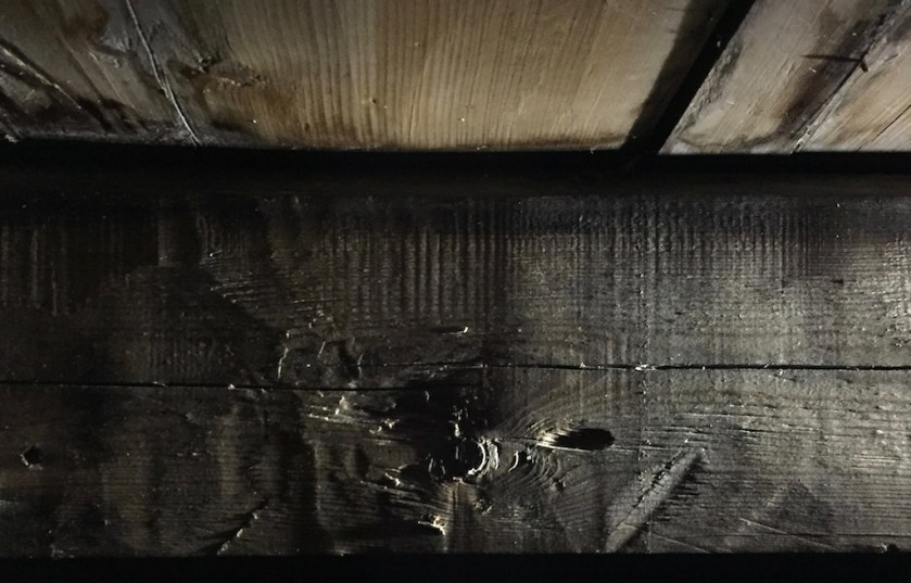 vibrasjon i stokk og gulvbord