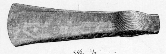 Liten bleggøks av jern, jfr. T. Dannevig-Hauge: Blesterbruk og myrjern, fig. 83 d., Største lengde 15,9 cm, høyde over eggen 5,2 cm.